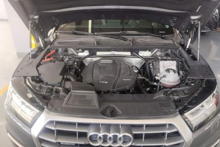 Used Audi Q5L 2020 Revised 40 TFSI Prestige Edition Engine Bay