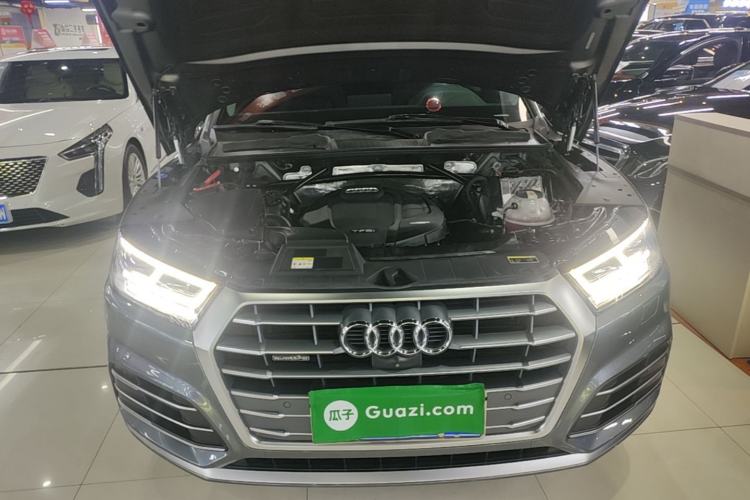 Used Audi Q5L 2020 Updated 40 TFSI Prestige Fashion Edition Engine Bay