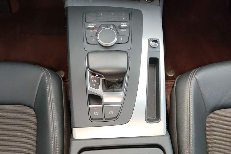 Used Audi Q5L 2020 Revised 40 TFSI Prestige Edition Gear Lever