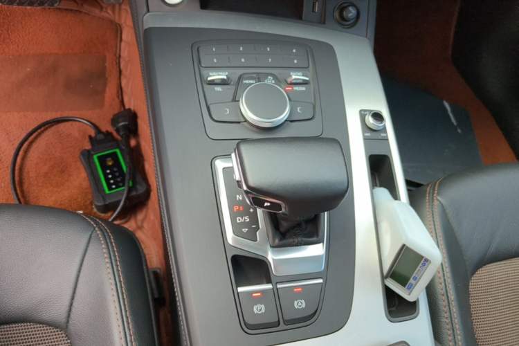 Used Audi Q5L 2020 Revised 40 TFSI Prestige Edition Gear Lever