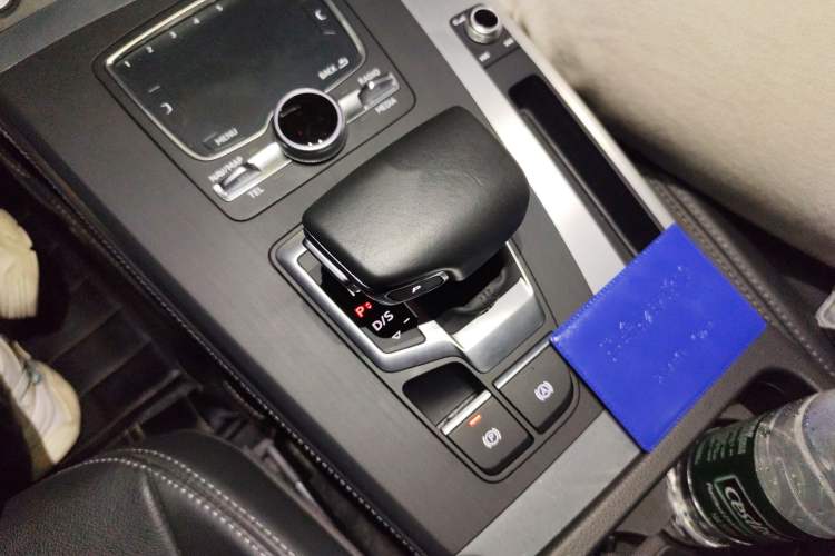 Used Audi Q5L 2020 Updated 40 TFSI Prestige Fashion Edition Gear Lever