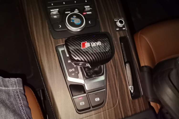 Used Audi Q5L 2020 40 TFSI Prestige Edition Gear Lever