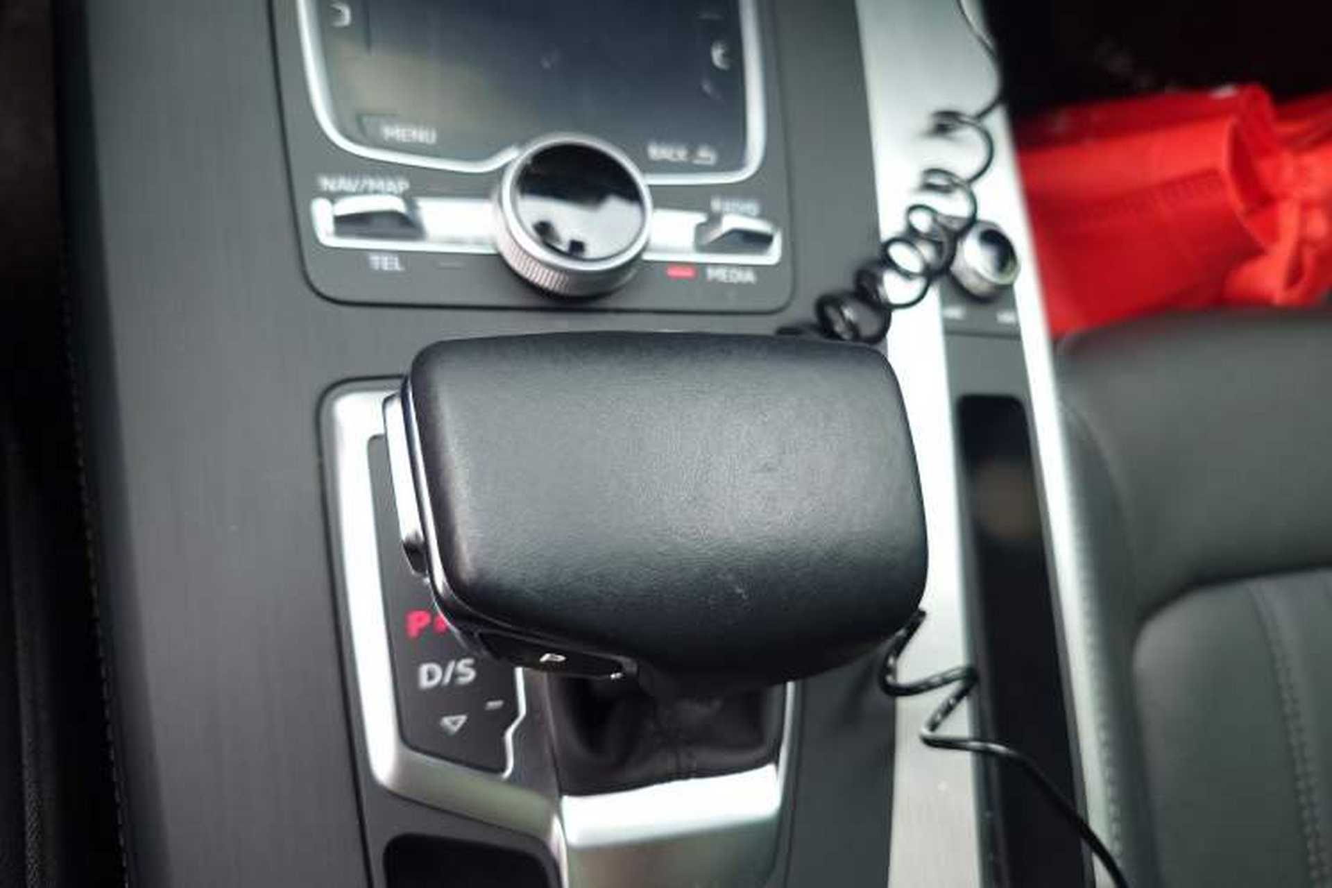 Used Audi Q5L 2020 Updated 40 TFSI Prestige Fashion Edition Gear Lever
