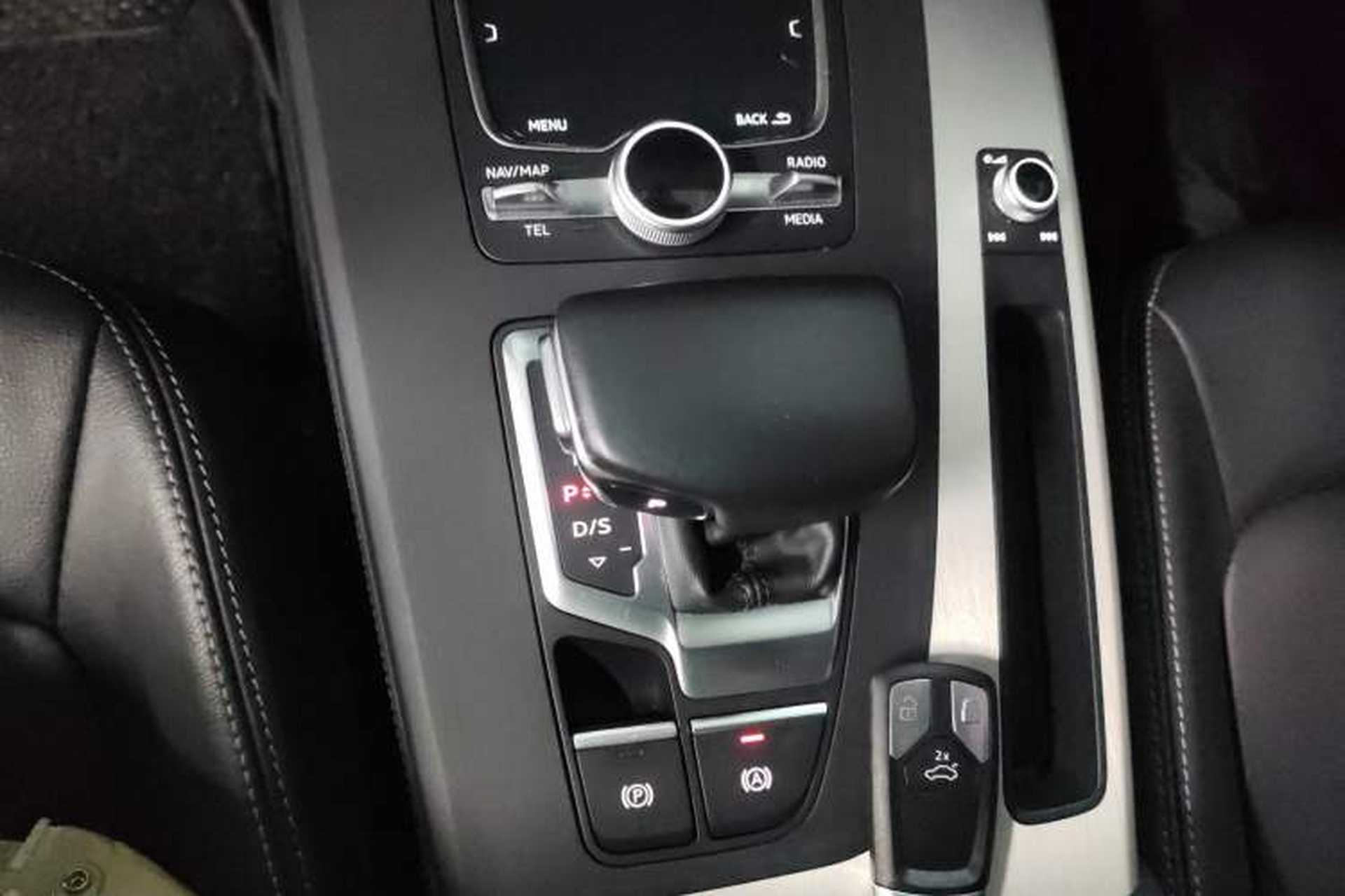 Used Audi Q5L 2020 Updated 40 TFSI Prestige Fashion Edition Gear Lever