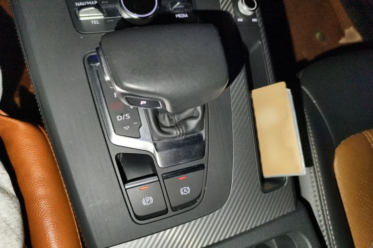 Used Audi Q5L 2020 45 TFSI Prestige Fashion Model Gear Lever