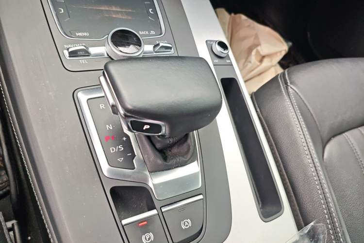 Used Audi Q5L 2020 40 TFSI Prestige Fashion Edition Gear Lever