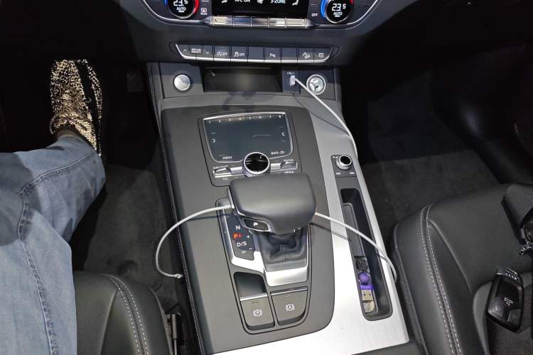 Used Audi Q5L 2020 Revised 40 TFSI Prestige Edition Gear Lever
