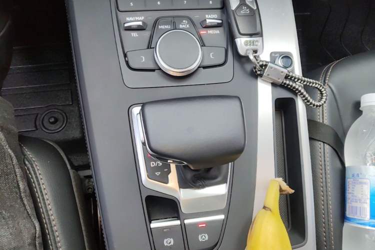 Used Audi Q5L 2020 Revised 40 TFSI Prestige Edition Gear Lever