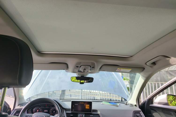 Used Audi Q5L 2020 Updated 40 TFSI Prestige Fashion Edition Headliner