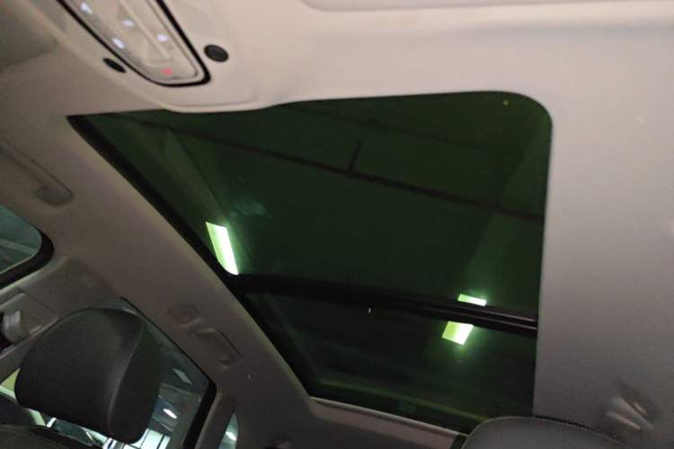 Used Audi Q5L 2020 45 TFSI Prestige Fashion Model Headliner