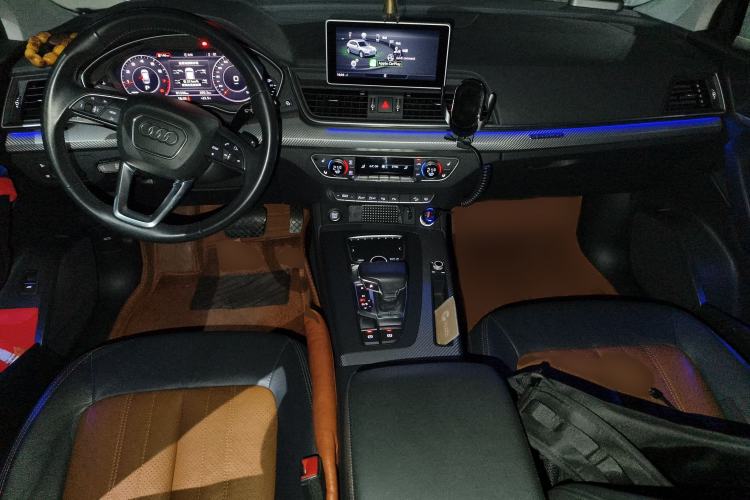Used Audi Q5L 2020 45 TFSI Prestige Fashion Model Interior 2