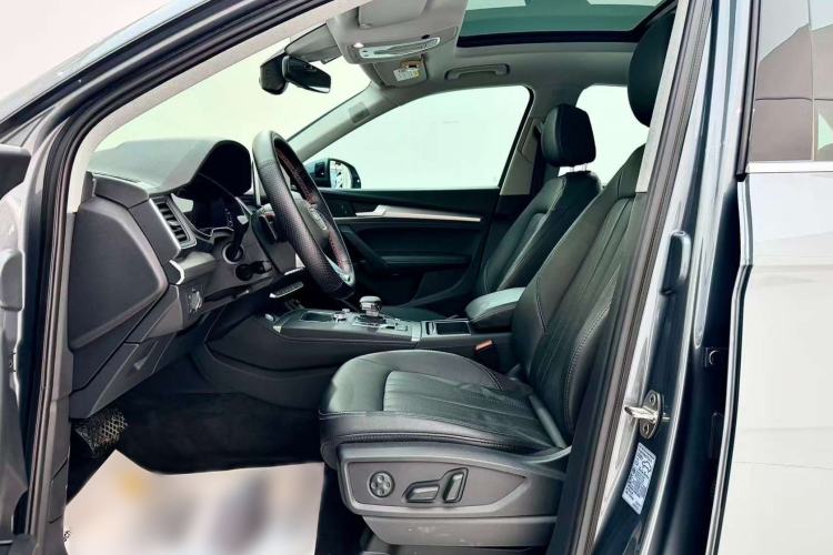 Used Audi Q5L 2020 45 TFSI Prestige Fashion Model Interior 3