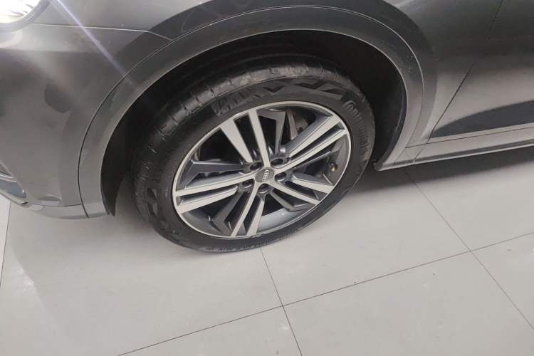Used Audi Q5L 2020 Updated 40 TFSI Prestige Fashion Edition Left Front Wheel Hub