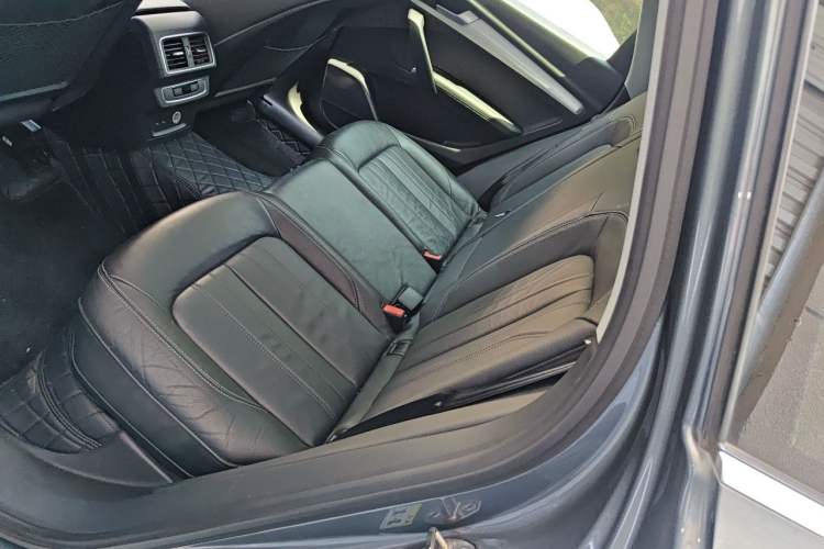 Used Audi Q5L 2020 Updated 40 TFSI Prestige Fashion Edition Left Rear Seat