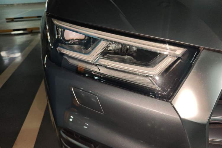 Used Audi Q5L 2020 45 TFSI Prestige Fashion Model Right Front Headlight