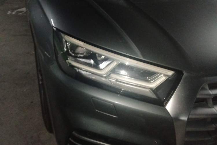 Used Audi Q5L 2020 Updated 40 TFSI Prestige Fashion Edition Right Front Headlight