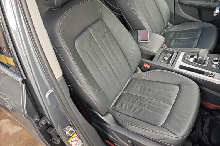 Used Audi Q5L 2020 Updated 40 TFSI Prestige Fashion Edition Right Front Seat