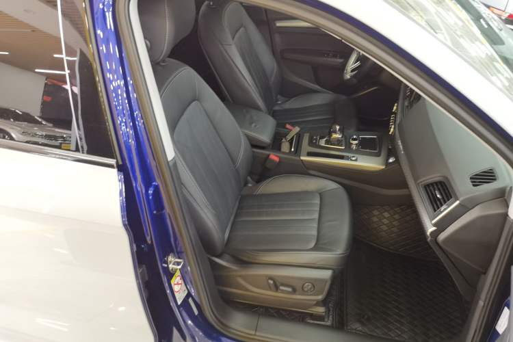 Used Audi Q5L 2020 45 TFSI Prestige Fashion Model Right Front Seat