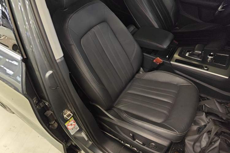 Used Audi Q5L 2020 45 TFSI Prestige Fashion Model Right Front Seat