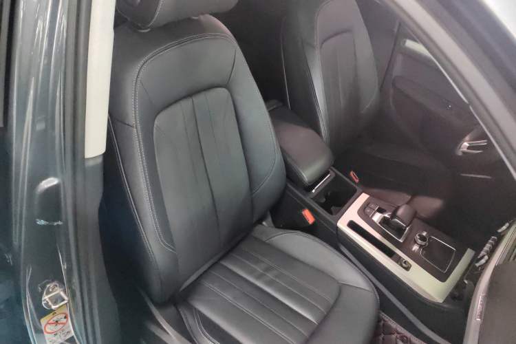 Used Audi Q5L 2020 Updated 40 TFSI Prestige Fashion Edition Right Front Seat