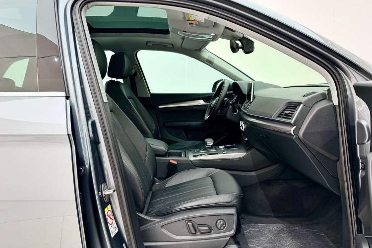 Used Audi Q5L 2020 45 TFSI Prestige Fashion Model Right Front Seat