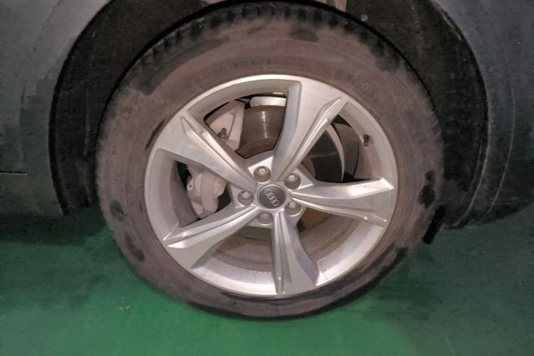Used Audi Q5L 2020 40 TFSI Prestige Edition Right Front Wheel Hub