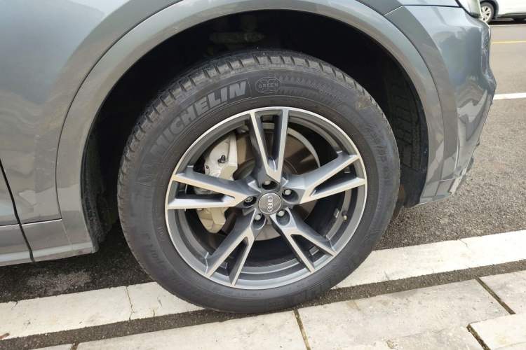 Used Audi Q5L 2020 40 TFSI Prestige Fashion Edition Right Front Wheel Hub