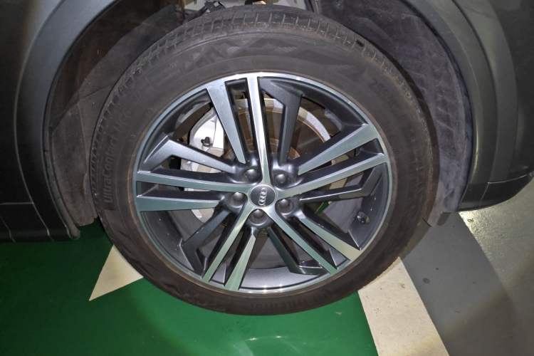 Used Audi Q5L 2020 Revised 40 TFSI Prestige Edition Right Front Wheel Hub
