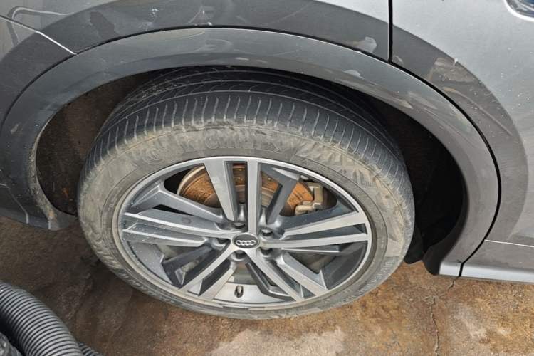 Used Audi Q5L 2020 Updated 40 TFSI Prestige Fashion Edition Right Rear Wheel Hub