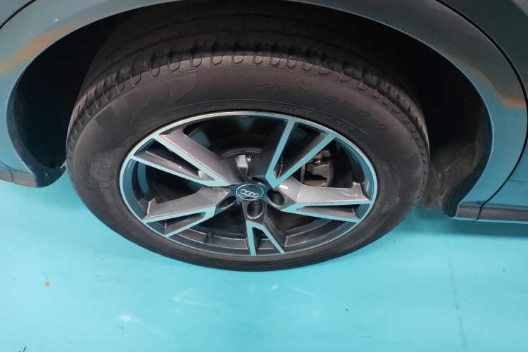 Used Audi Q5L 2020 Updated 40 TFSI Prestige Fashion Edition Right Rear Wheel Hub