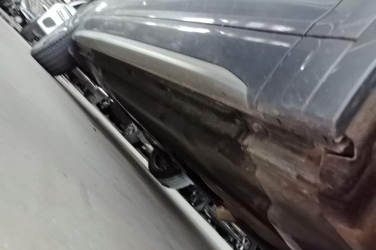 Used Audi Q5L 2020 40 TFSI Prestige Edition Right Side Sill
