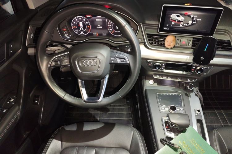 Used Audi Q5L 2020 Updated 40 TFSI Prestige Fashion Edition Steering Wheel