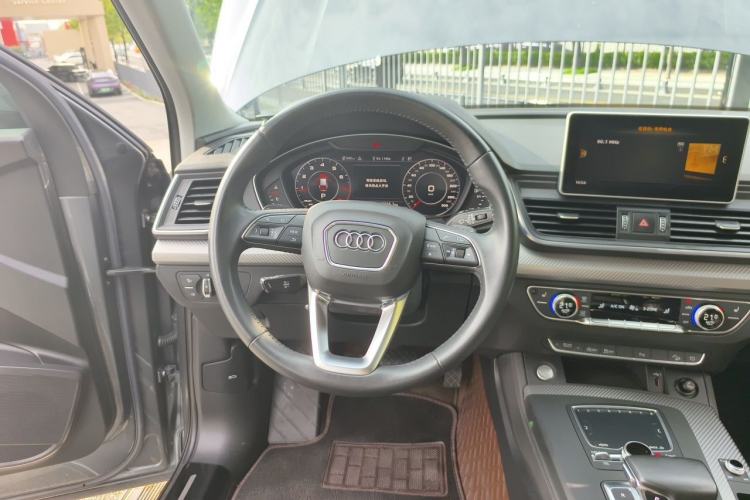 Used Audi Q5L 2020 Updated 40 TFSI Prestige Fashion Edition Steering Wheel