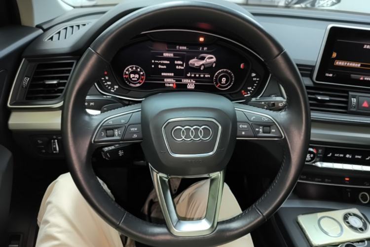 Used Audi Q5L 2020 Updated 40 TFSI Prestige Fashion Edition Steering Wheel