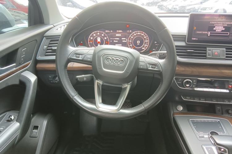 Used Audi Q5L 2020 Updated 40 TFSI Prestige Fashion Edition Steering Wheel