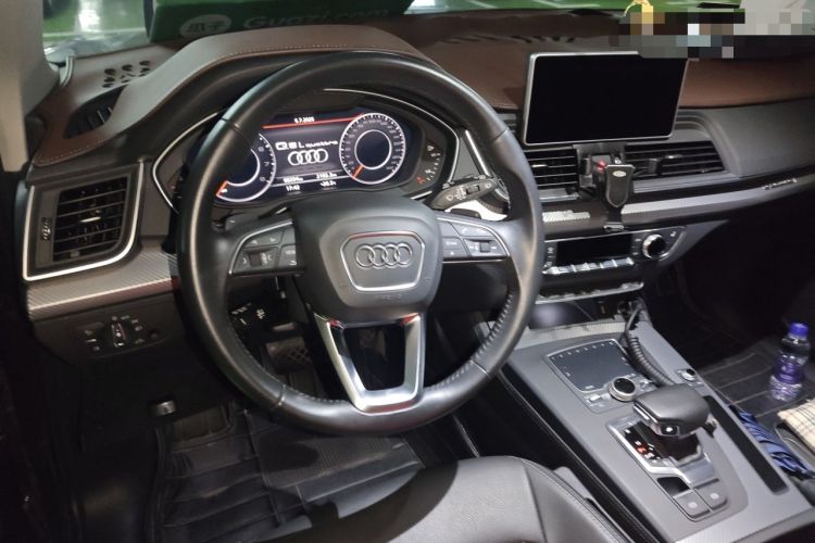 Used Audi Q5L 2020 45 TFSI Prestige Fashion Model Steering Wheel