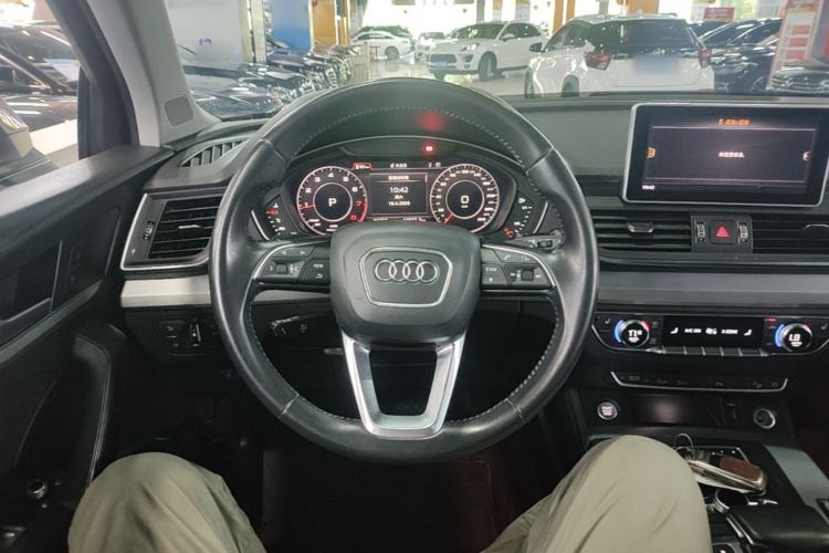 Used Audi Q5L 2020 Updated 40 TFSI Prestige Fashion Edition Steering Wheel