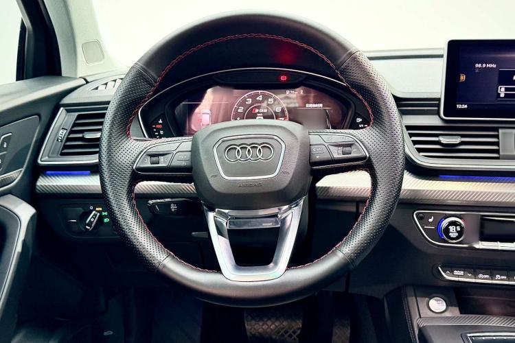 Used Audi Q5L 2020 45 TFSI Prestige Fashion Model Steering Wheel