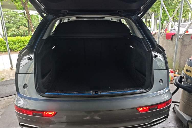 Used Audi Q5L 2020 Updated 40 TFSI Prestige Fashion Edition Trunk