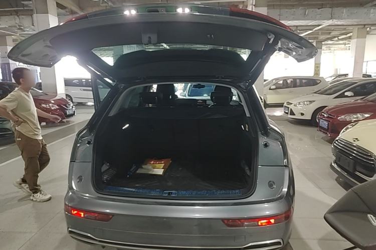 Used Audi Q5L 2020 Updated 40 TFSI Prestige Fashion Edition Trunk