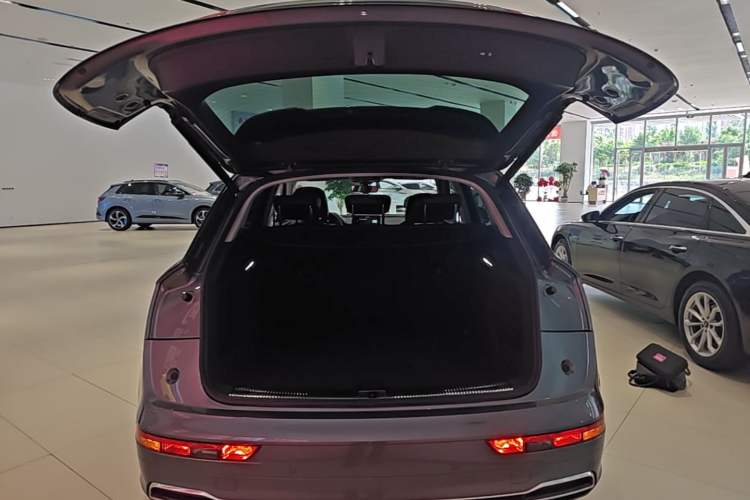 Used Audi Q5L 2020 40 TFSI Prestige Fashion Edition Trunk