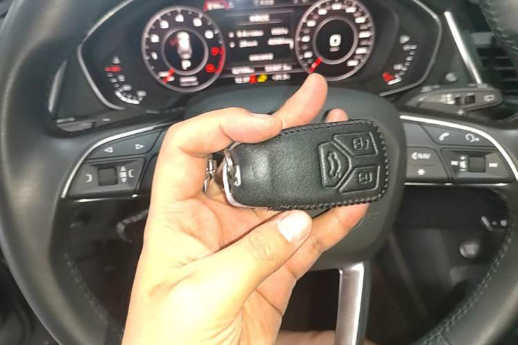 Used Audi Q5L 2020 Updated 40 TFSI Prestige Fashion Edition Vehicle Key