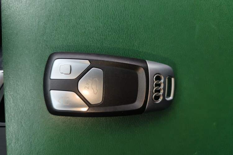 Used Audi Q5L 2020 Updated 40 TFSI Prestige Fashion Edition Vehicle Key
