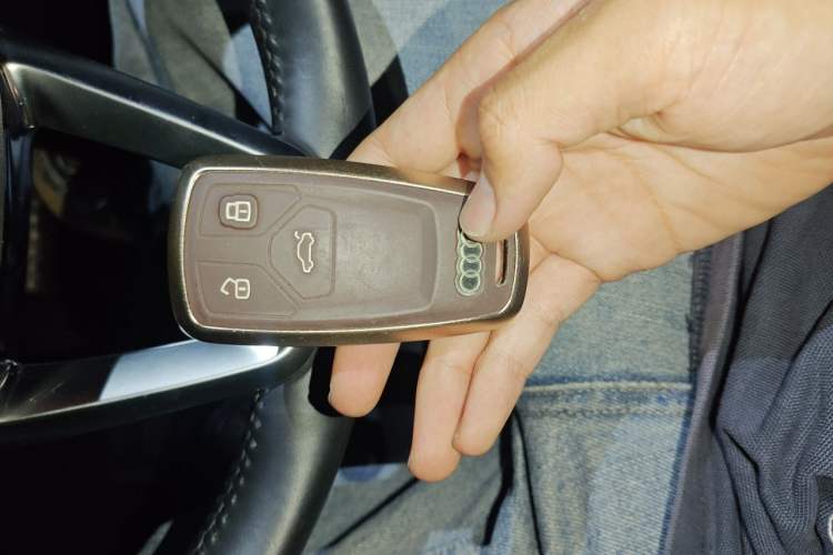 Used Audi Q5L 2020 45 TFSI Prestige Fashion Model Vehicle Key