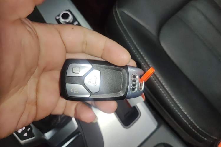 Used Audi Q5L 2020 Updated 40 TFSI Prestige Fashion Edition Vehicle Key