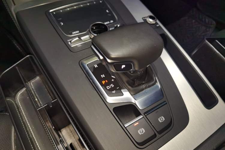 Used Audi Q5L 2020 40 TFSI Prestige Fashion Edition Gear Lever