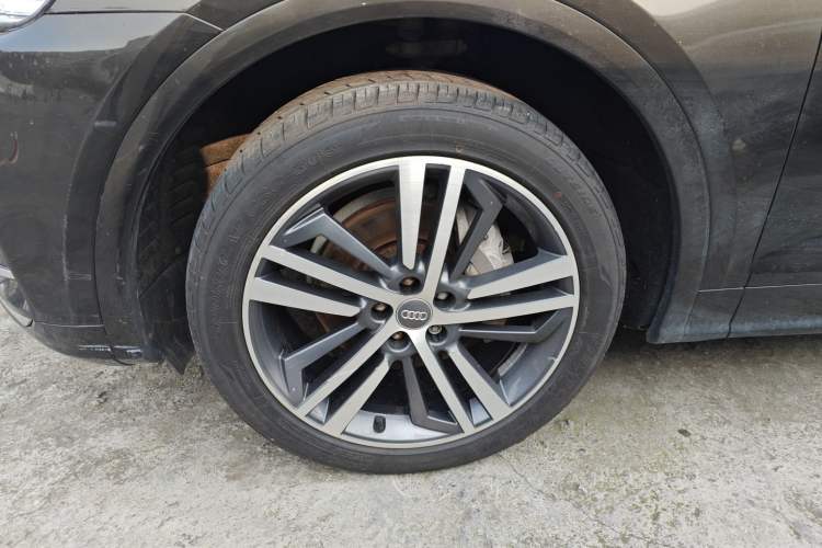 Used Audi Q5L 2020 Updated 40 TFSI Prestige Fashion Edition Left Front Wheel Hub