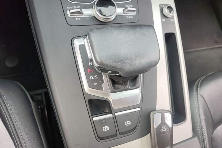 Used Audi Q5L 2020 40 TFSI Prestige Fashion Edition Gear Lever