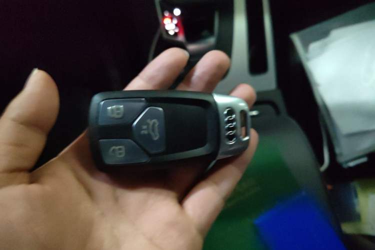 Used Audi Q5L 2020 40 TFSI Prestige Fashion Edition Vehicle Key
