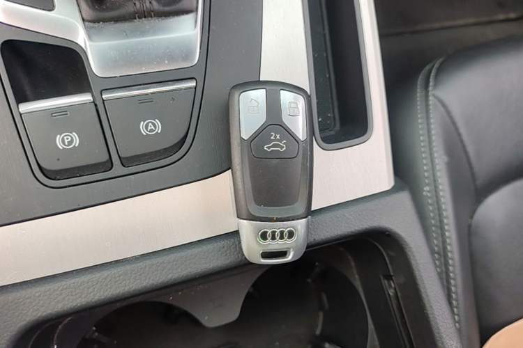Used Audi Q5L 2020 40 TFSI Prestige Fashion Edition Vehicle Key